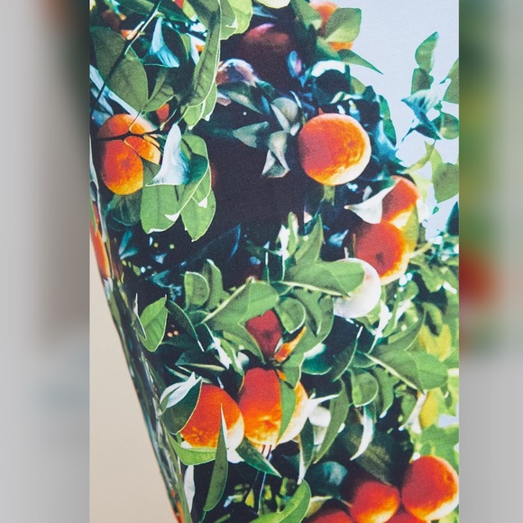 GORGEOUS DRESS!🌺🌸 - Picture 4 of 6